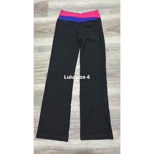Lululemon Women's‎ Size 4 Yoga Pants with Colorful Waistband